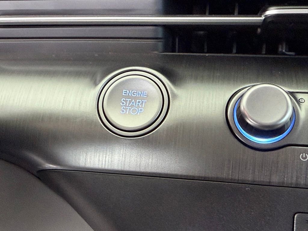 Used 2024 Hyundai Kona SEL image 36