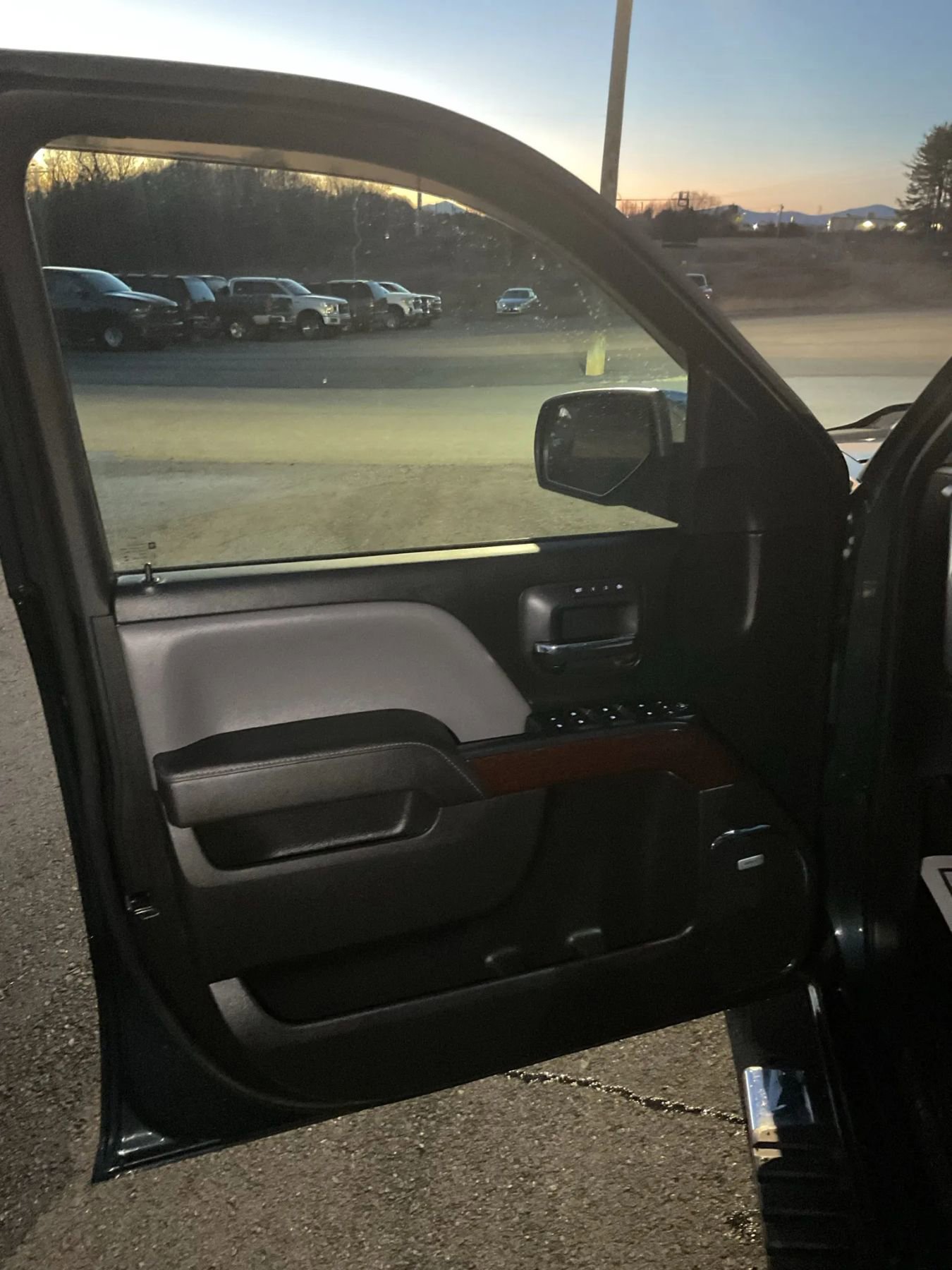 Used 2017 GMC Sierra 1500 SLT image 21