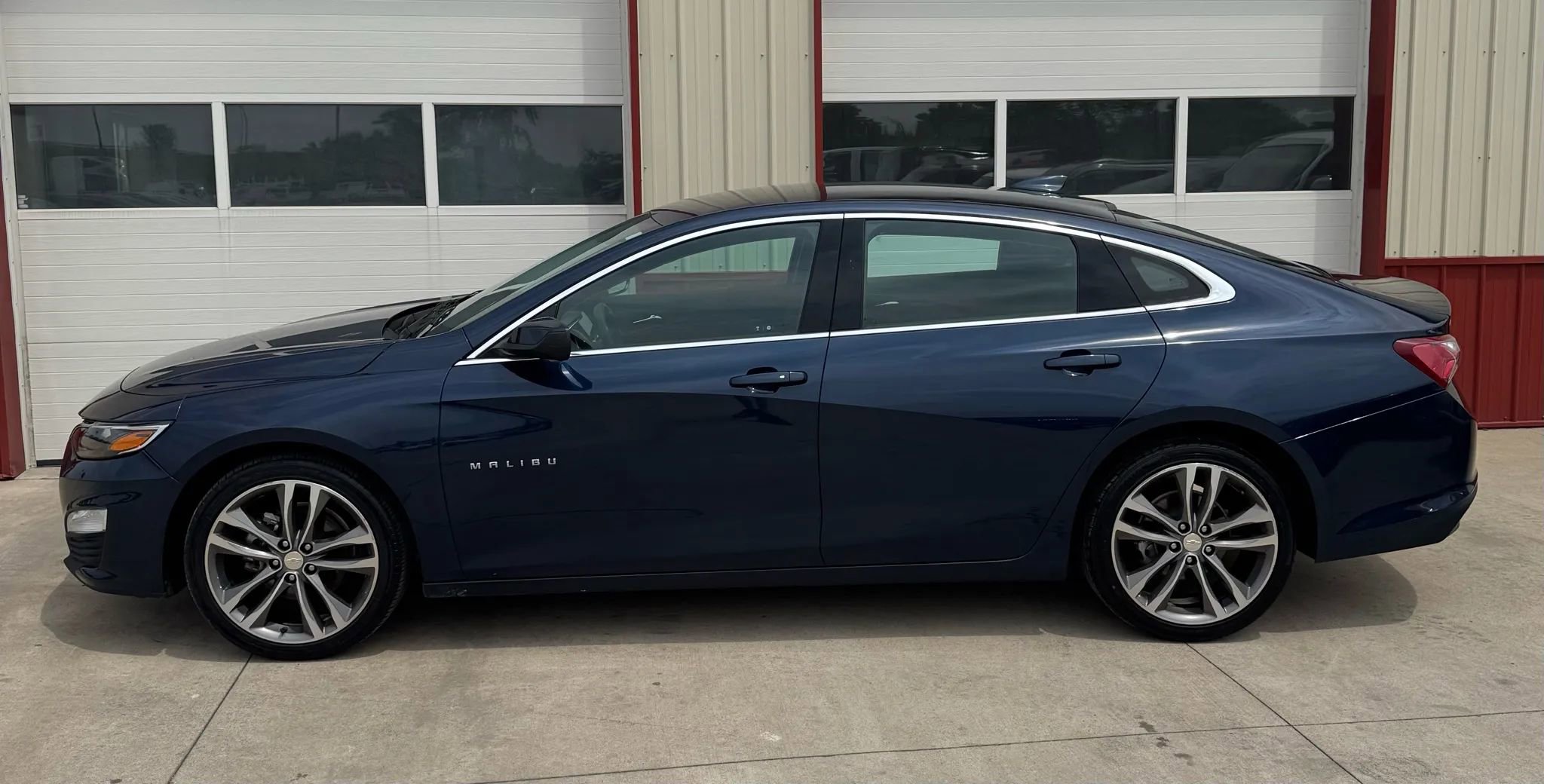 Used 2022 Chevrolet Malibu LT image 20