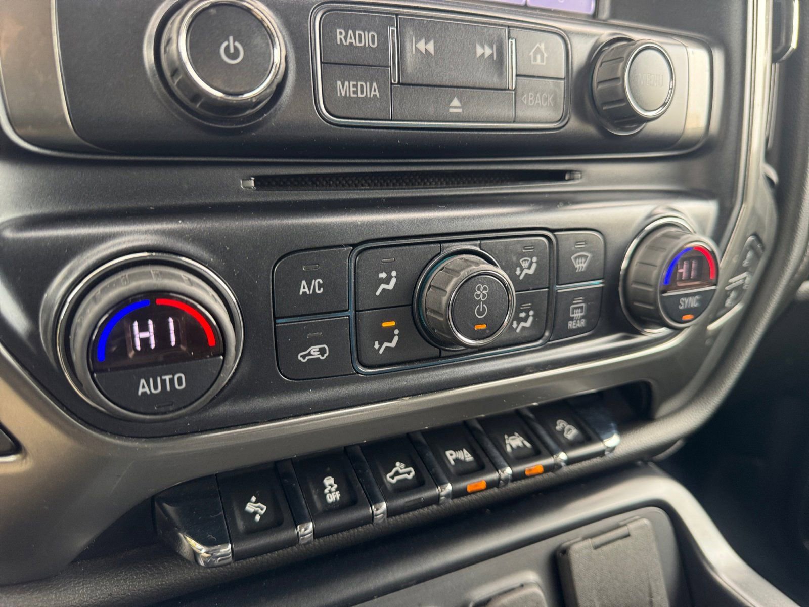 Used 2018 Chevrolet Silverado 1500 LTZ Z71 w/ LTZ Plus Package image 23