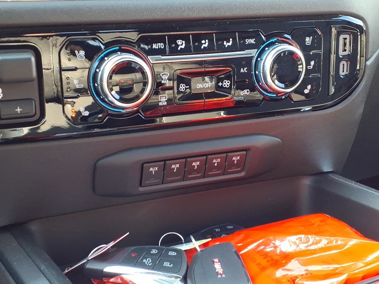 New 2025 GMC Sierra 3500 SLT w/ SLT Premium Package image 22