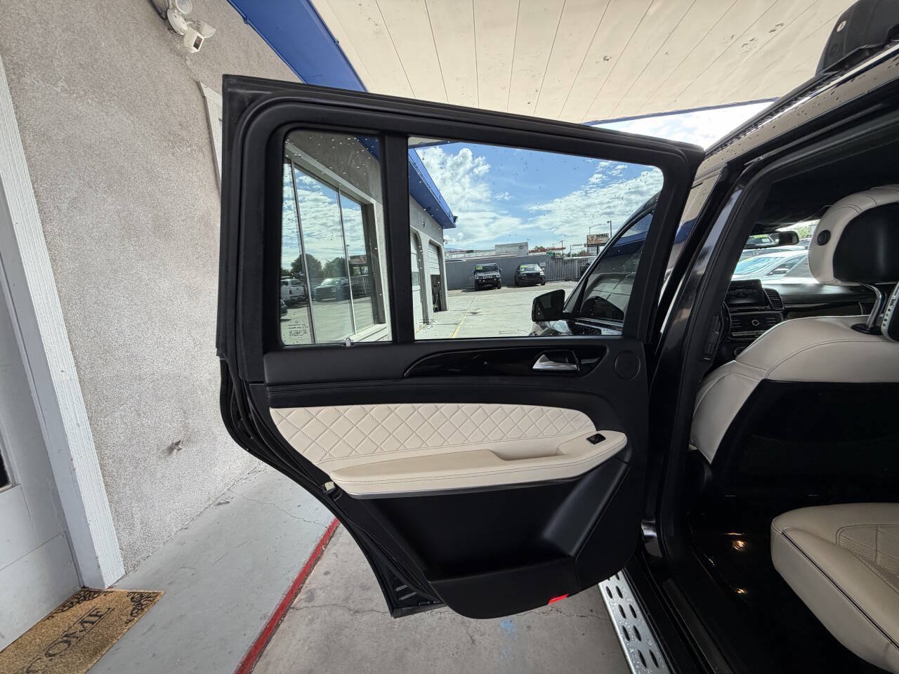 Used 2018 Mercedes-Benz GLS 550 4MATIC image 10