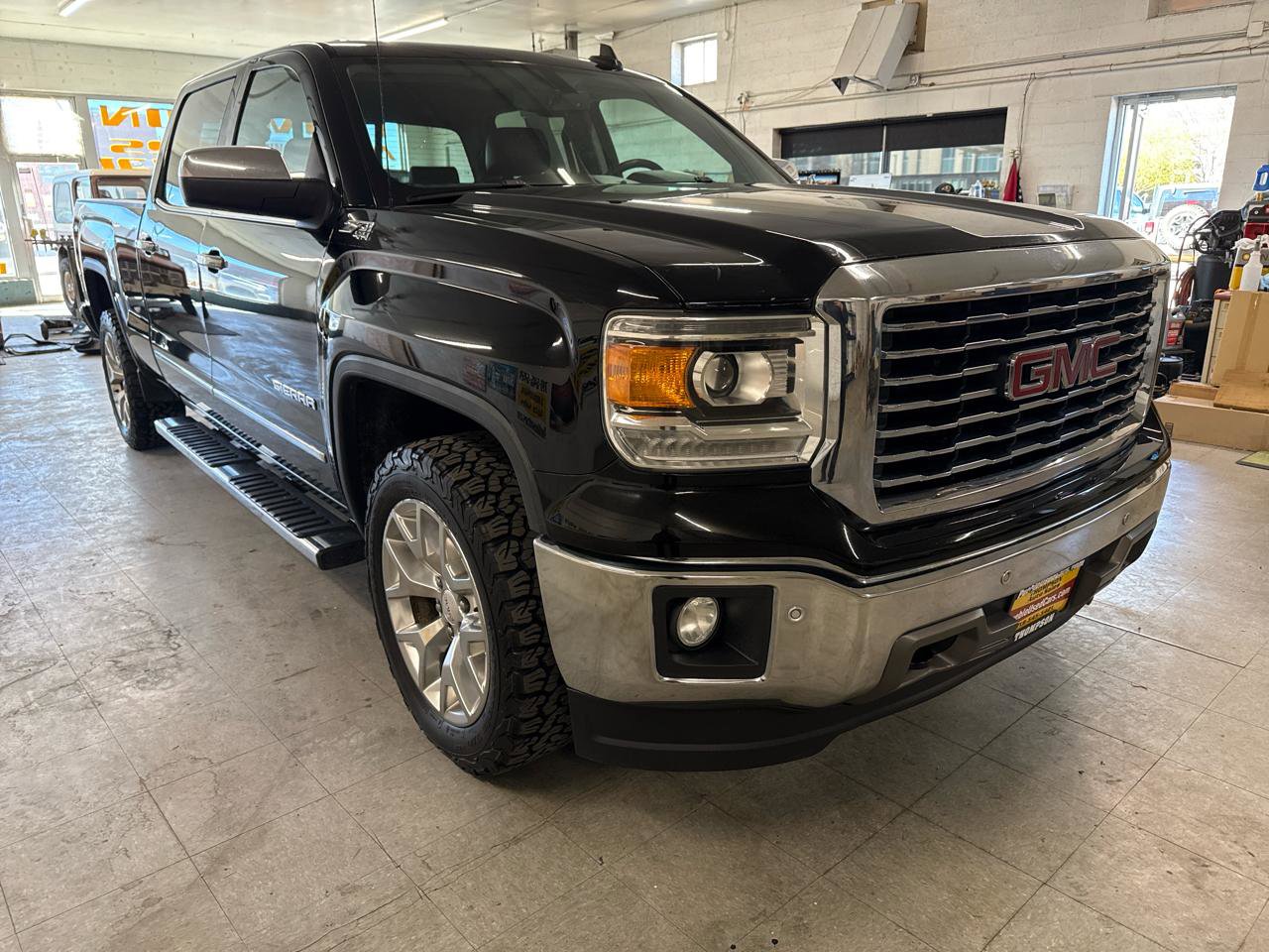 Used 2015 GMC Sierra 1500 SLT w/ SLT Crew Cab Value Package image 68