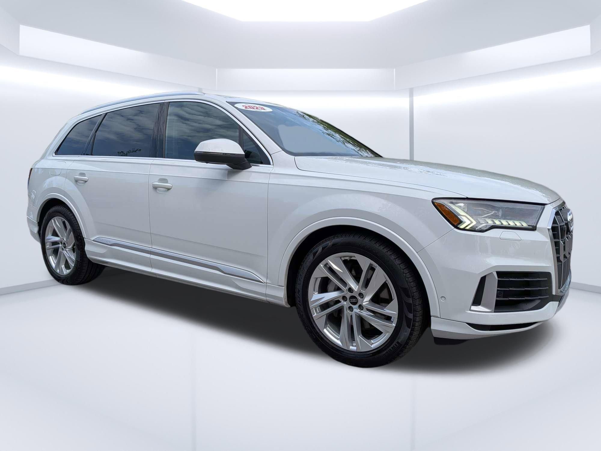 Used 2023 Audi Q7 3.0T Prestige w/ Prestige Package AWD/4WD image 1