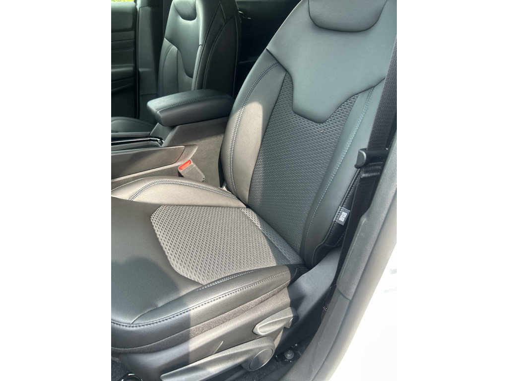 New 2026 Jeep Compass Latitude AWD/4WD image 17