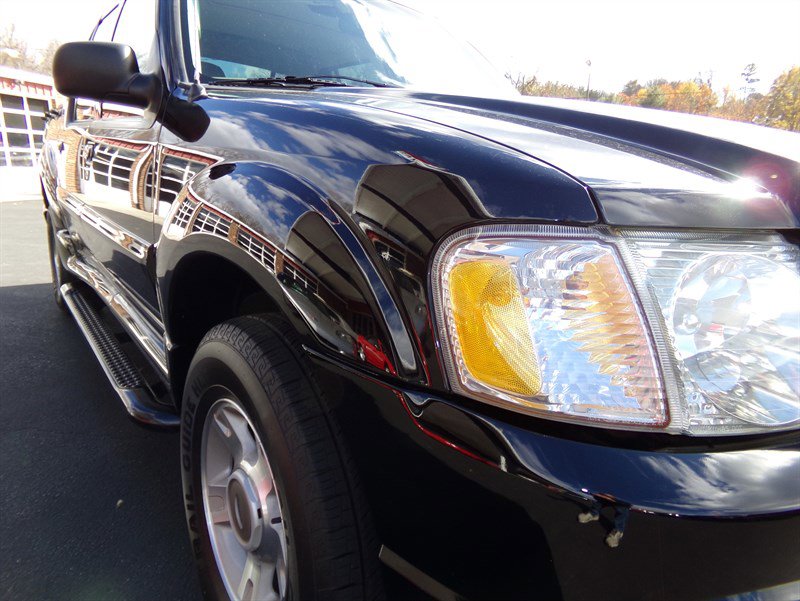 Used 2004 Ford Explorer Sport Trac XLT AWD/4WD image 6