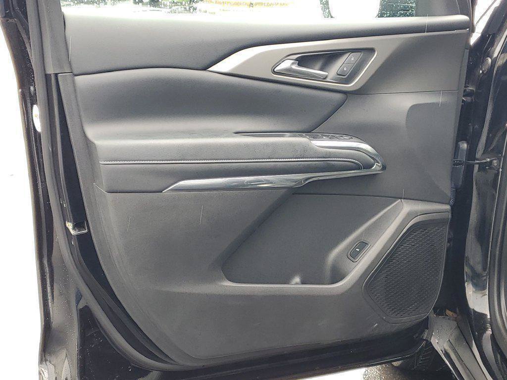 Used 2025 Chevrolet Traverse LT w/ Driver Confidence Package FWD image 21