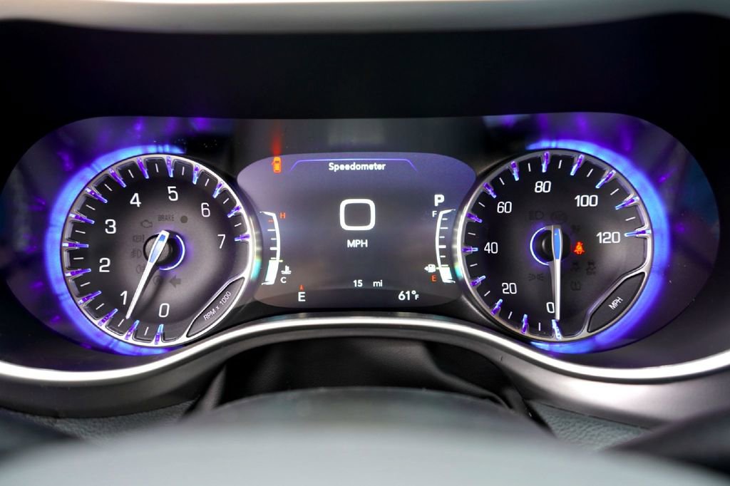 New 2026 Chrysler Pacifica Select image 17