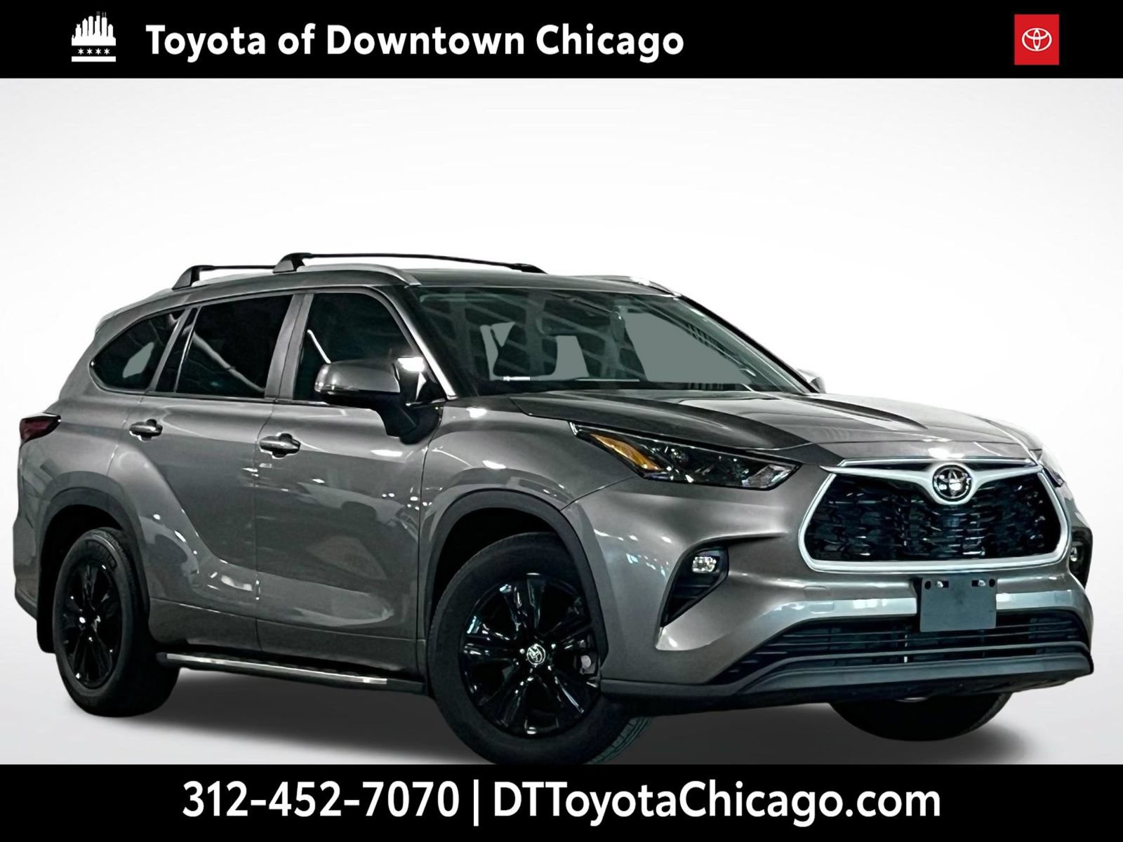 Used 2025 Toyota Highlander XLE FWD image 1