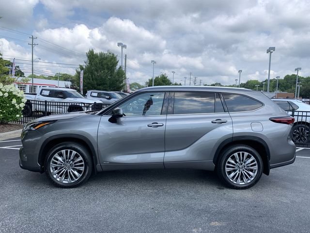 Certified 2026 Toyota Highlander Platinum AWD/4WD image 5