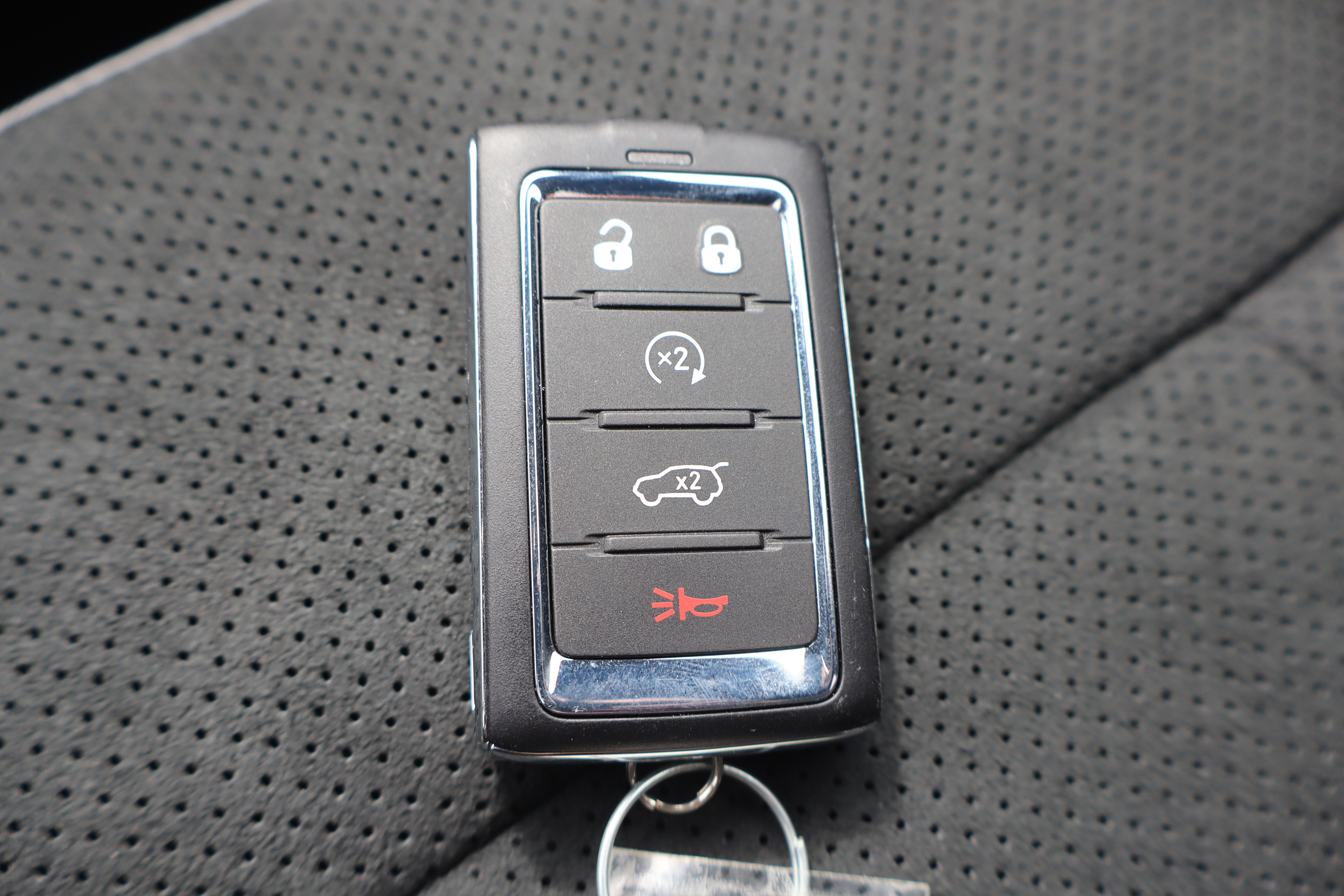 Used 2025 Jeep Grand Cherokee Altitude AWD/4WD image 31