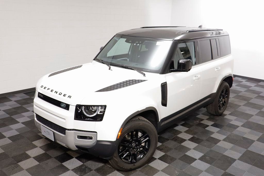 Used 2025 Land Rover Defender 110 S image 2