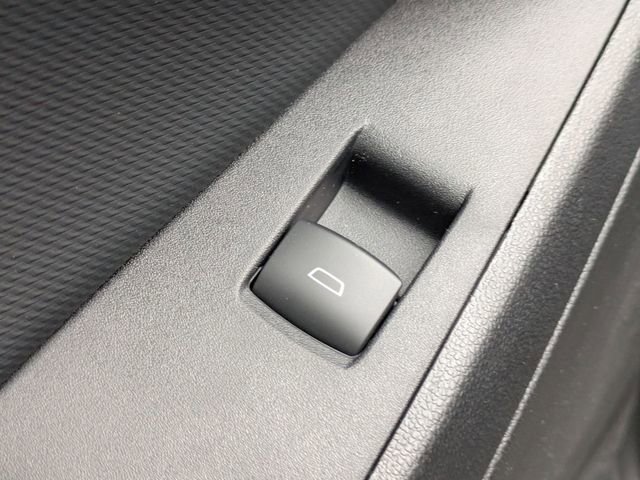 New 2026 Chevrolet Trax RS w/ Sunroof Package FWD image 23
