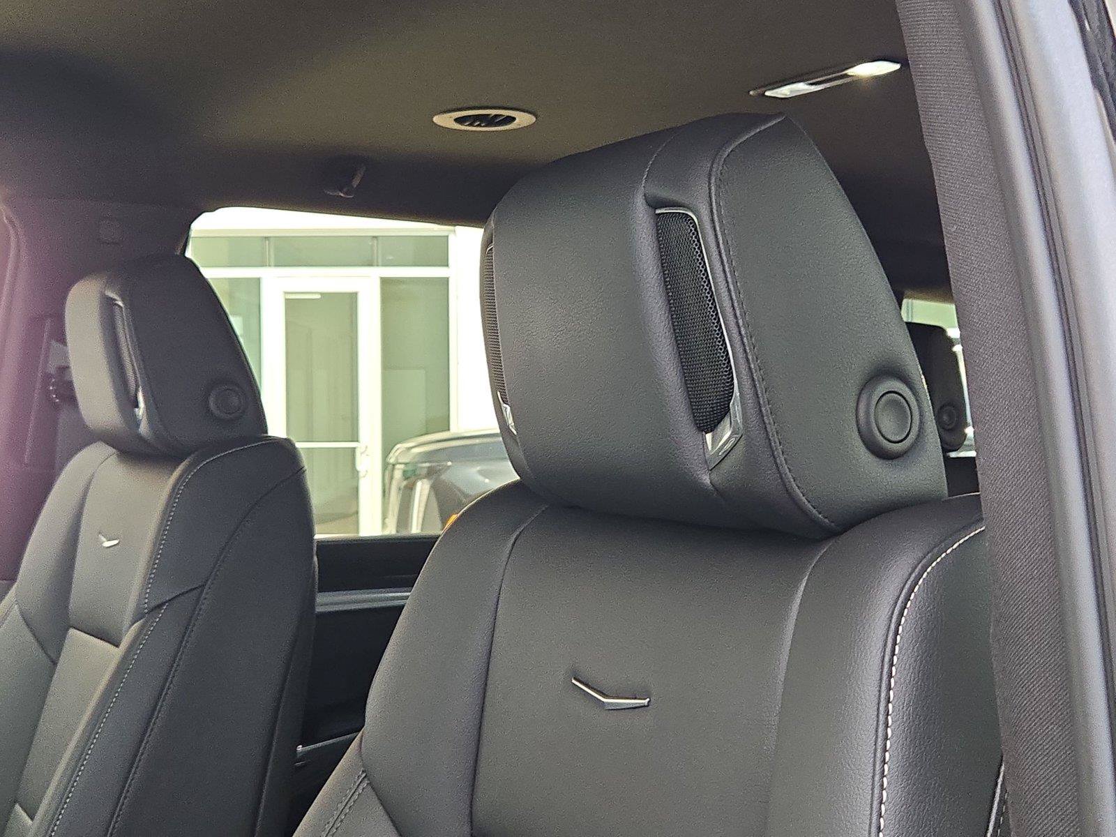 Certified 2025 Cadillac Escalade Luxury RWD image 11