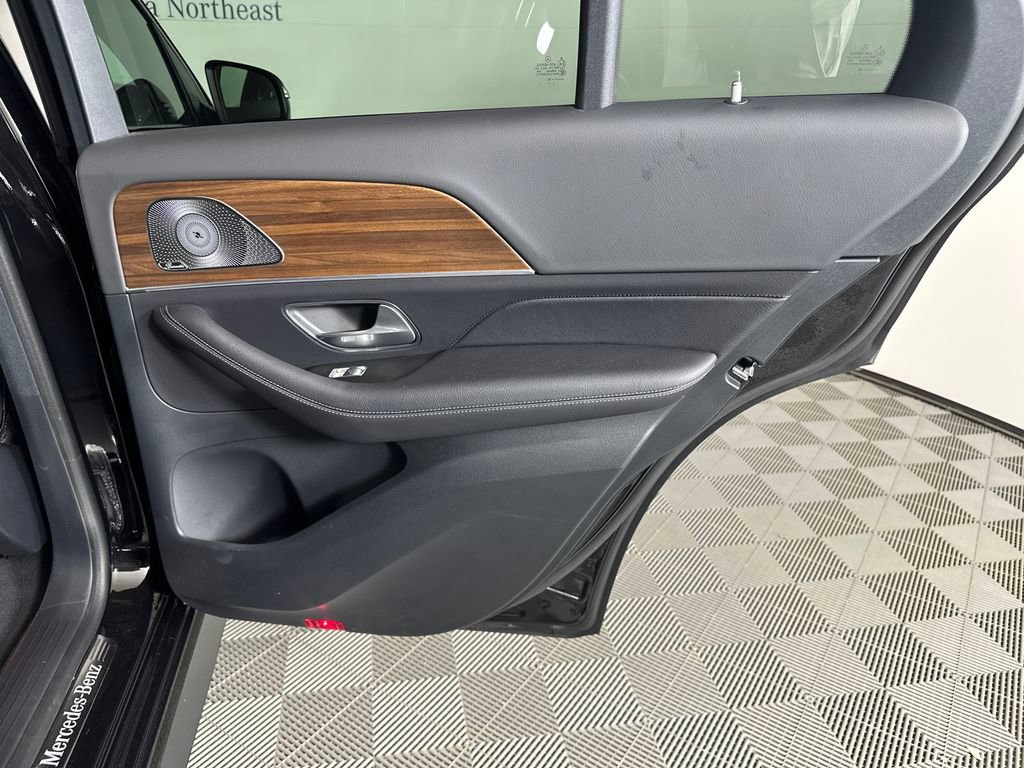 Certified 2025 Mercedes-Benz GLE 450 4MATIC image 18