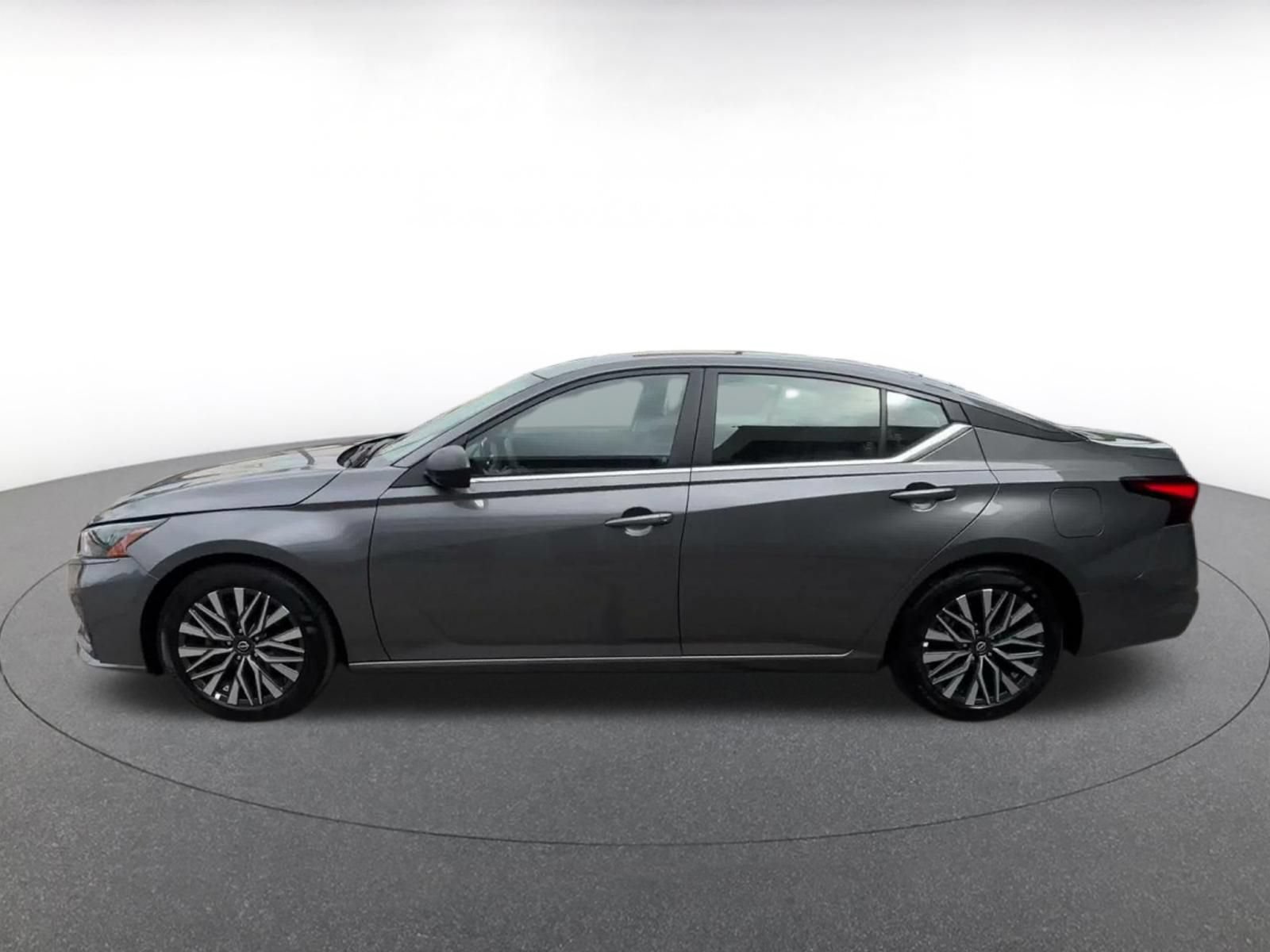 Used 2026 Nissan Altima 2.5 SV FWD image 8
