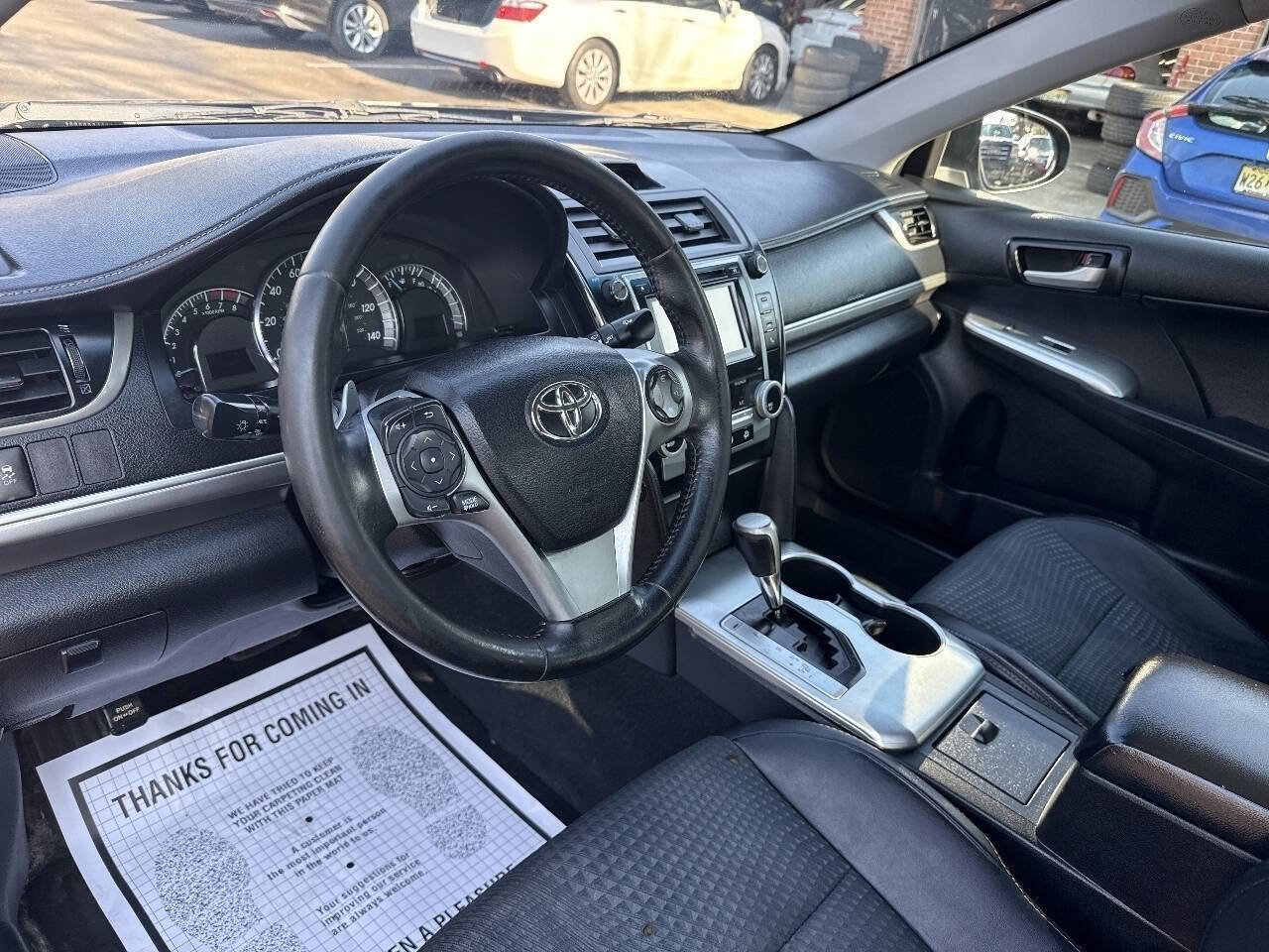 Used 2014 Toyota Camry SE FWD image 8