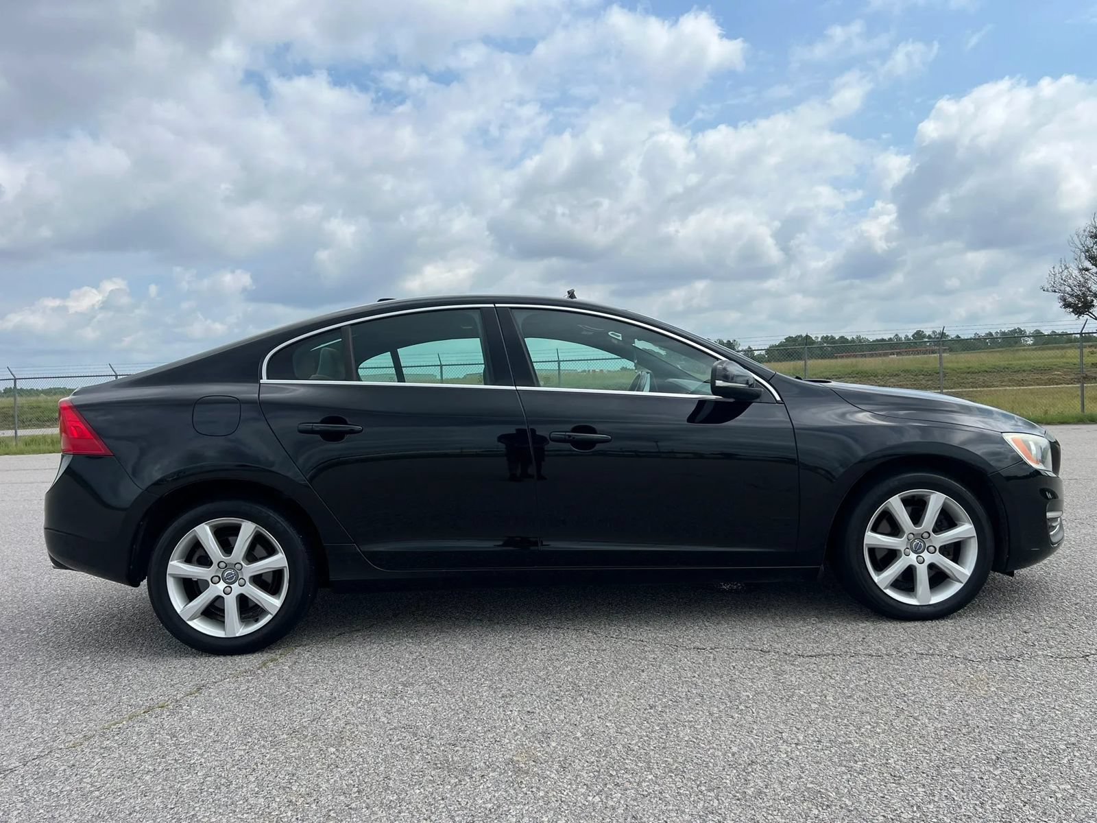 Used 2016 Volvo S60 T5 Premier AWD/4WD image 9