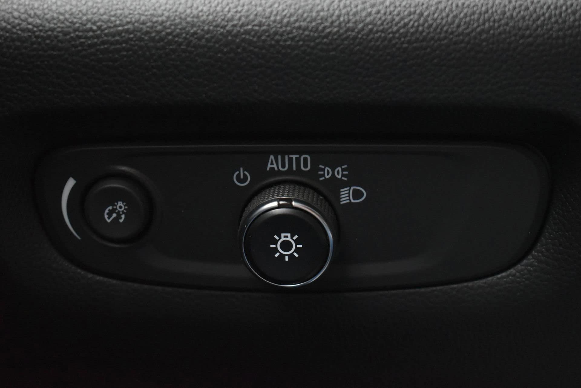 Used 2023 Chevrolet Traverse LT FWD image 20