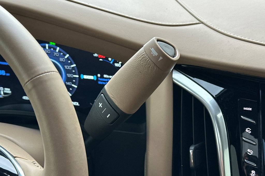 Used 2020 Cadillac Escalade Platinum AWD/4WD image 24