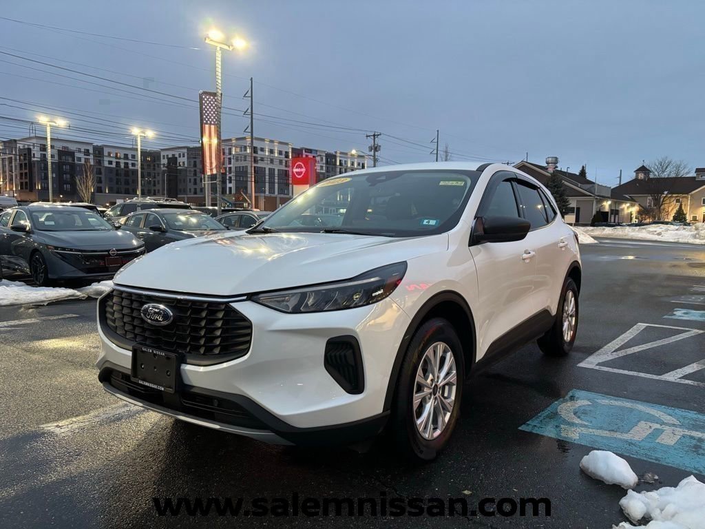 Used 2023 Ford Escape Active w/ Tech Pack #1 image 3