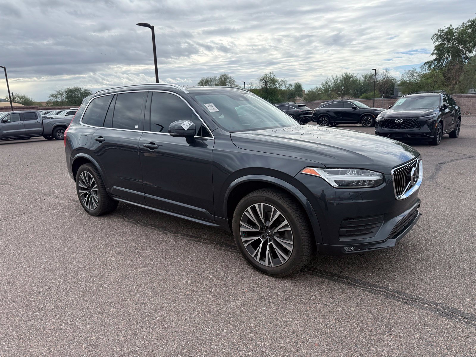Used 2021 Volvo XC90 T6 Momentum w/ Advanced Package AWD/4WD image 3