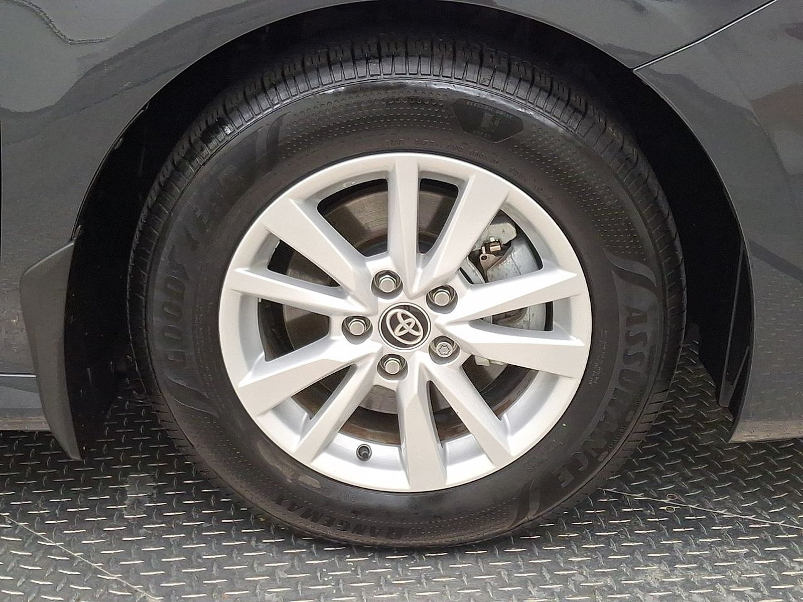 Used 2026 Toyota Camry LE FWD image 29