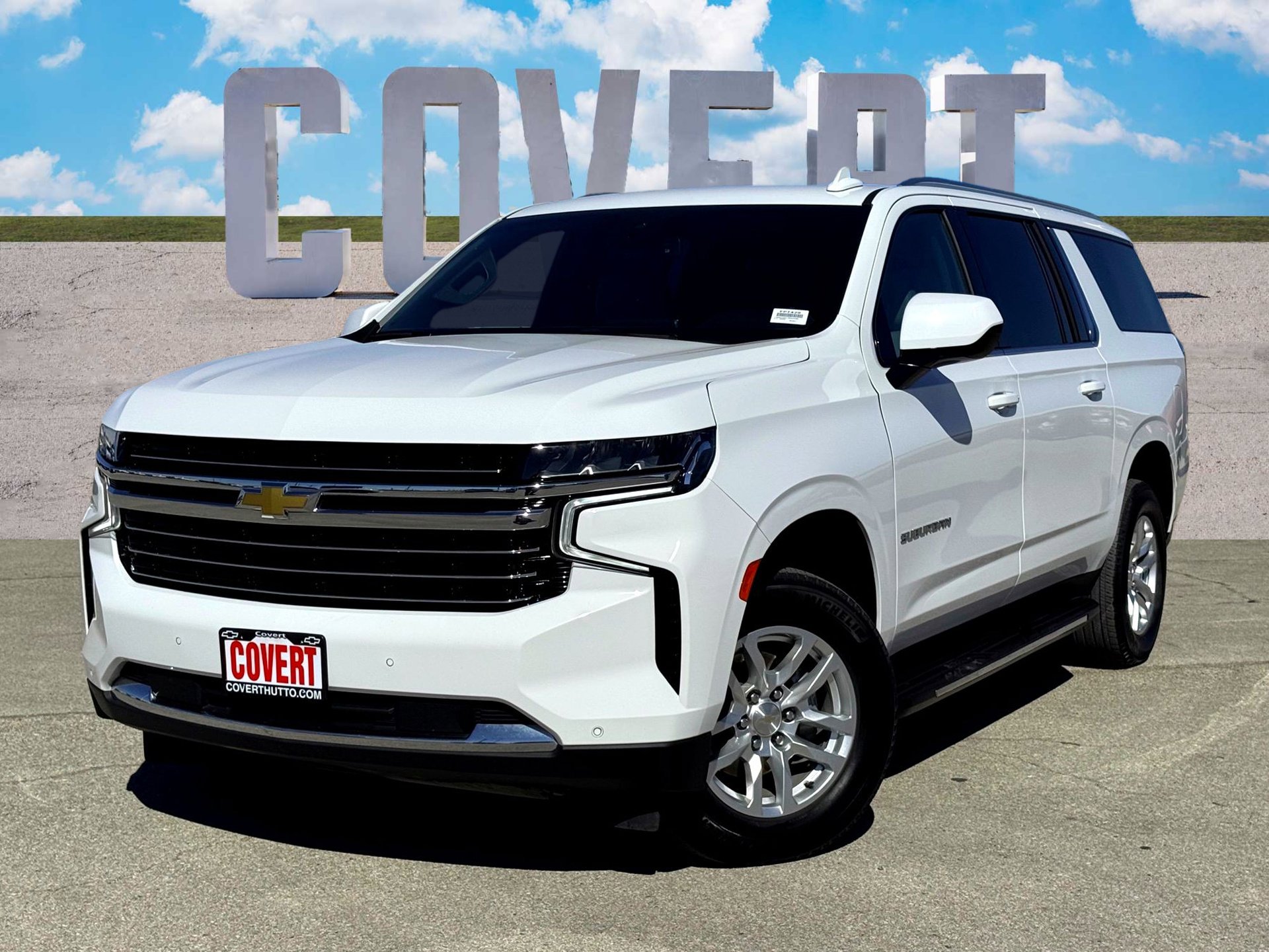 Used 2024 Chevrolet Suburban LT image 1