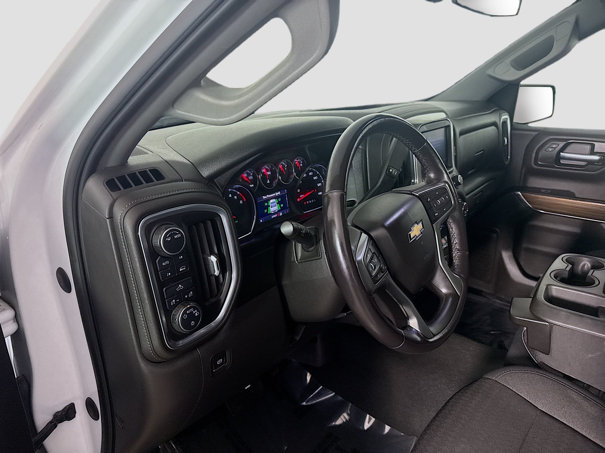 Used 2021 Chevrolet Silverado 1500 LT AWD/4WD image 23