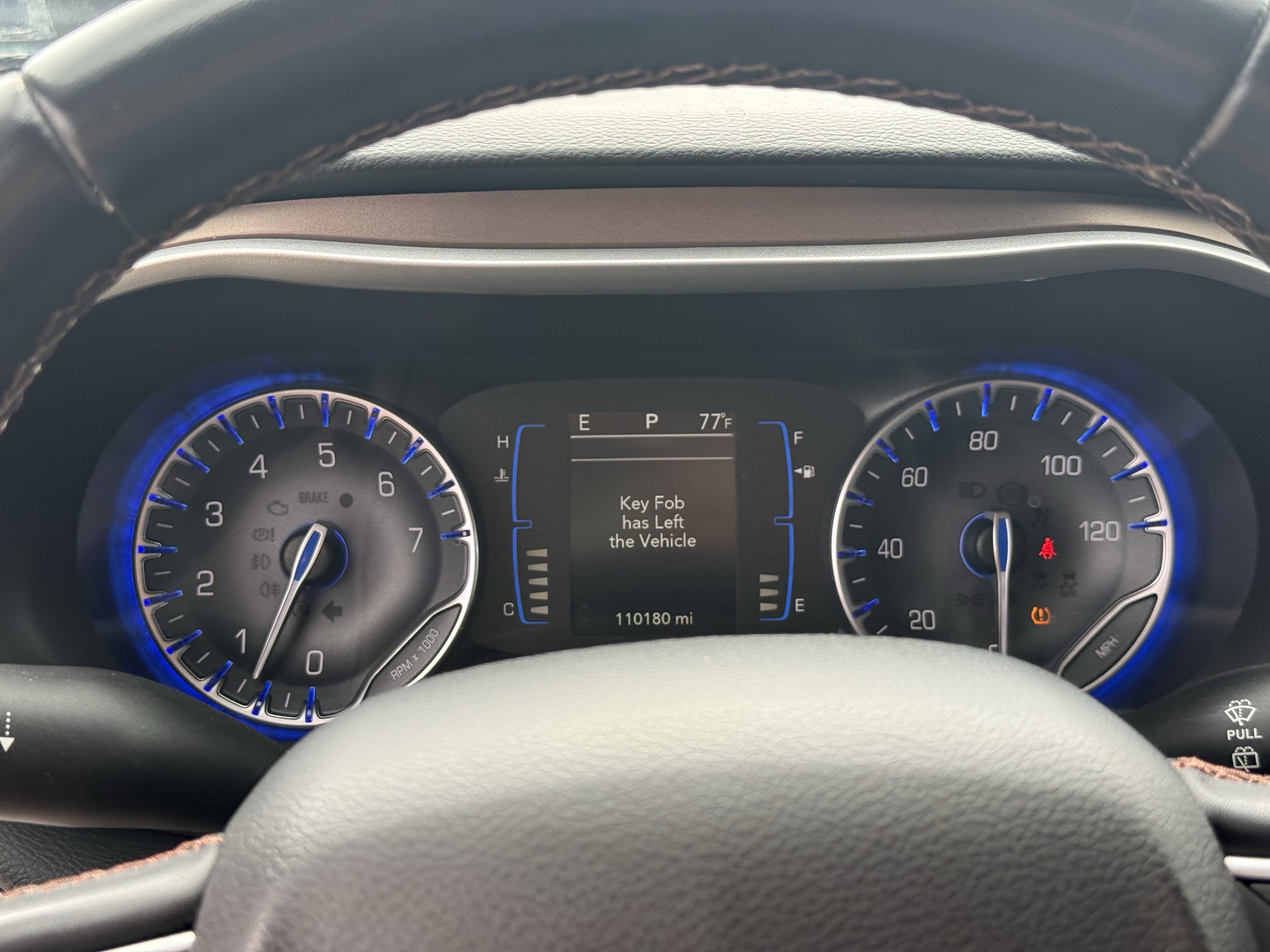 Used 2017 Chrysler Pacifica Touring-L w/ Tire & Wheel Group image 6