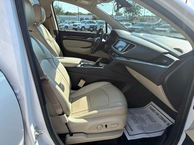 Used 2018 Buick Enclave Essence AWD/4WD image 22