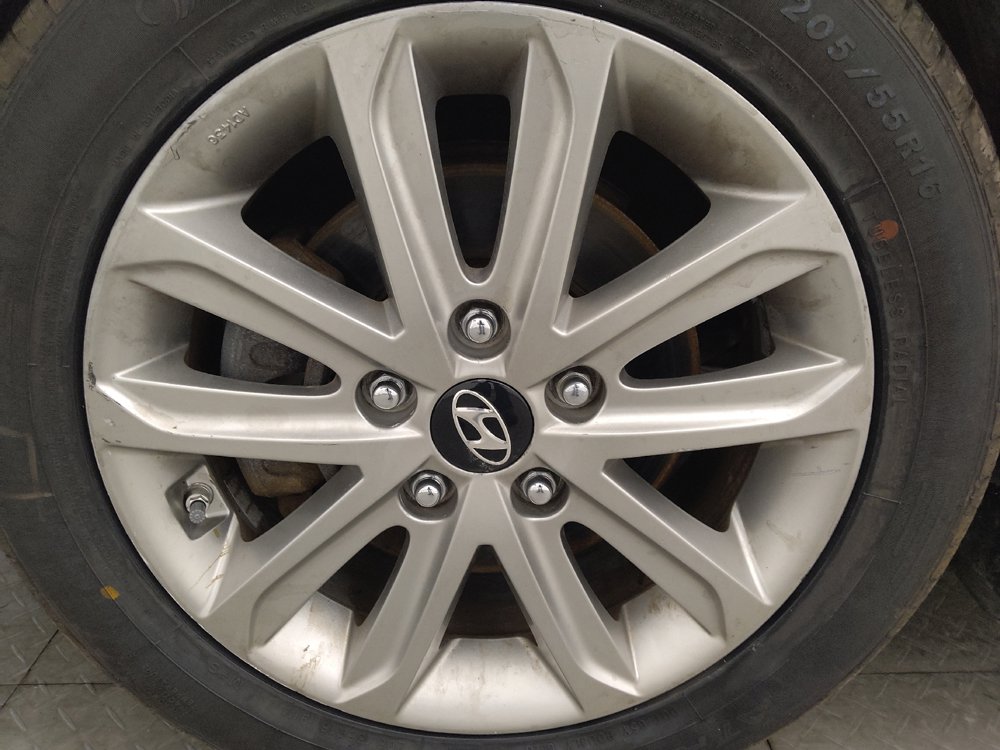 Used 2016 Hyundai Elantra SE w/ Option Group 02 FWD image 31
