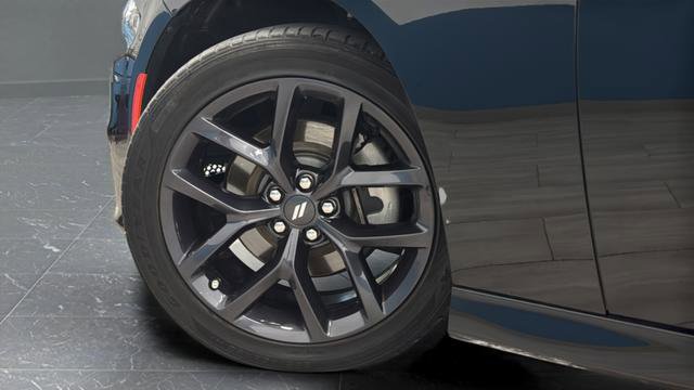 Used 2023 Dodge Charger GT w/ Blacktop Package image 31