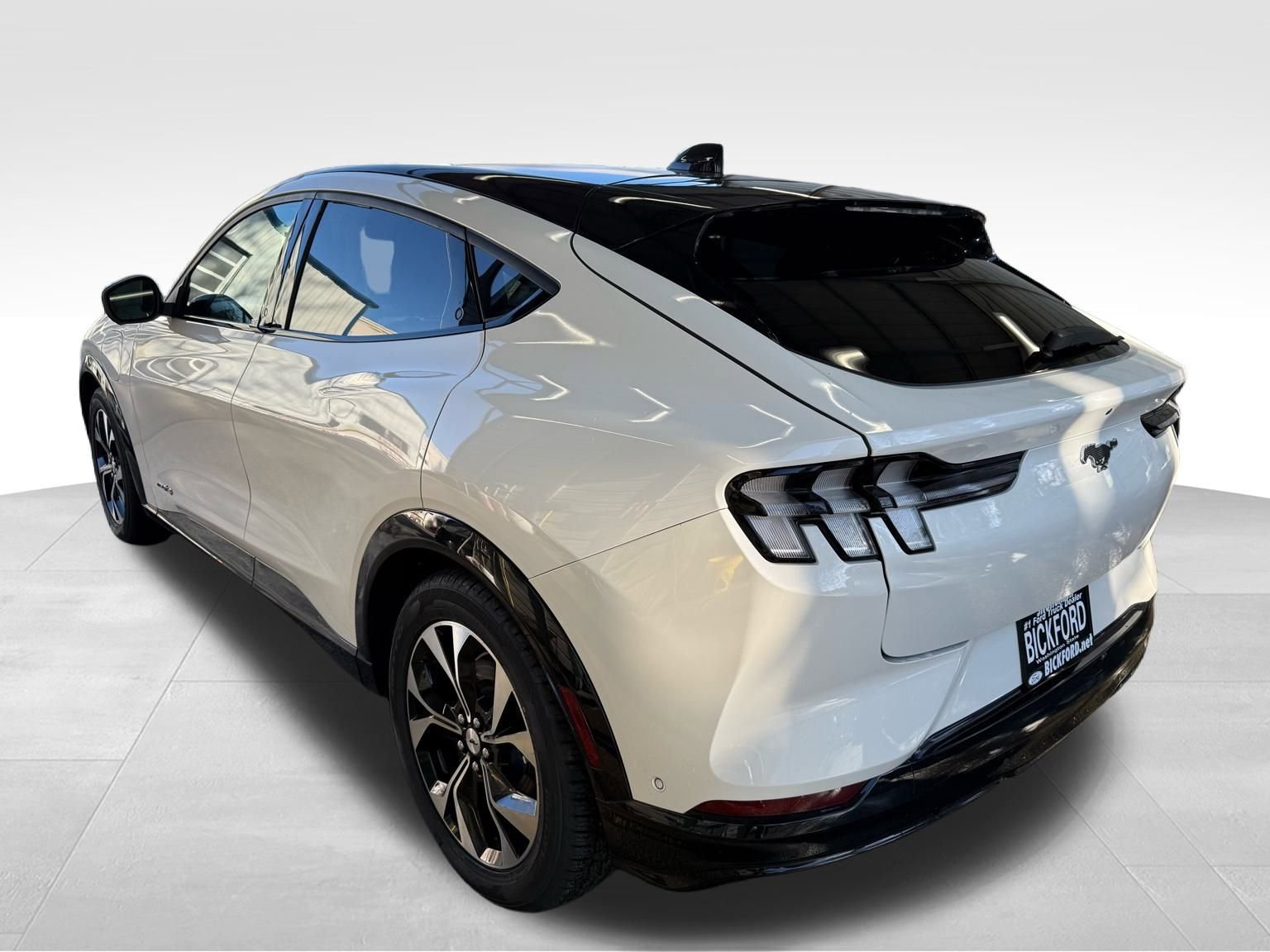 Used 2023 Ford Mustang Mach-E Premium image 9