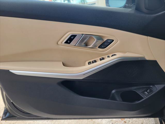 Used 2020 BMW 330i Sedan w/ Driving Assistance Package RWD image 21