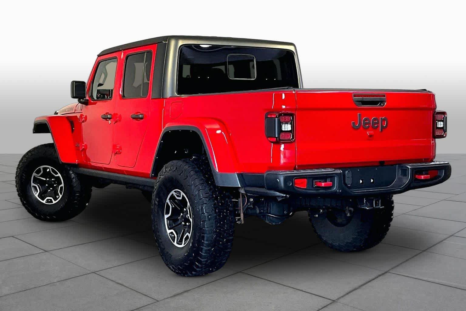 Used 2021 Jeep Gladiator Rubicon AWD/4WD image 12