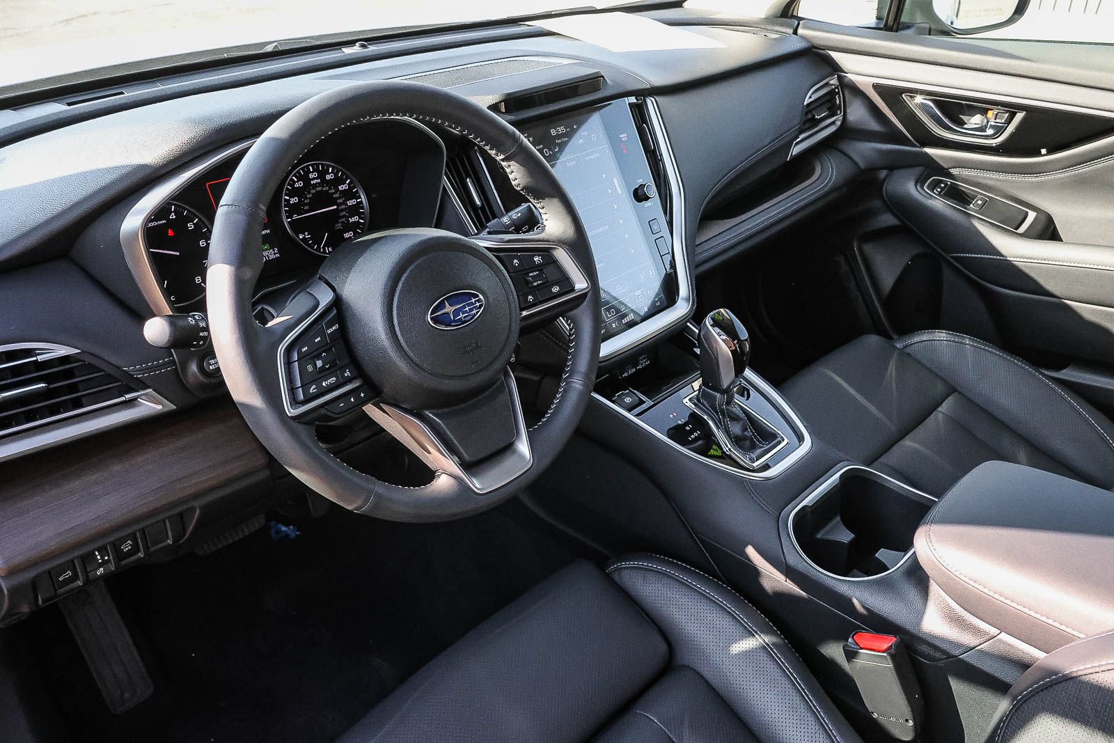 Used 2025 Subaru Outback Touring XT AWD/4WD image 25