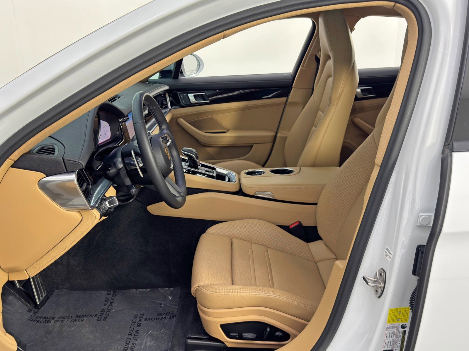 Used 2023 Porsche Panamera 4 image 17