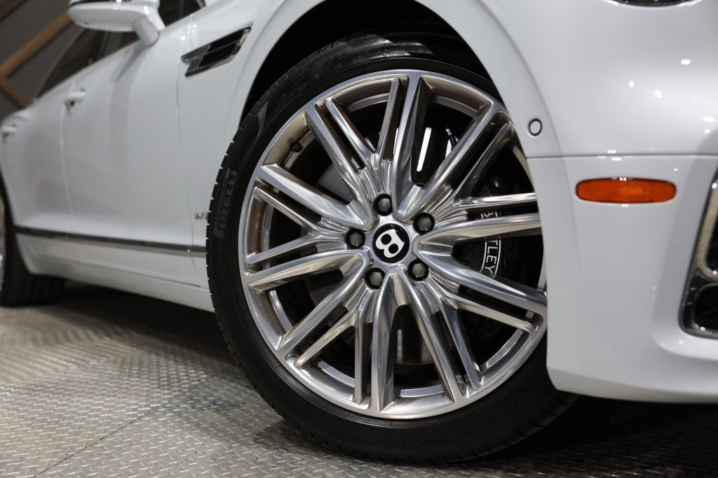 Used 2020 Bentley Flying Spur W12 image 8