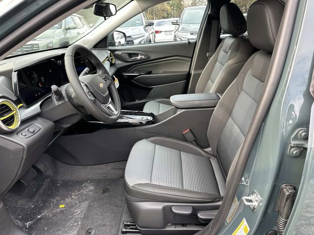 New 2026 Chevrolet Trax LT w/ Driver Confidence Package image 9