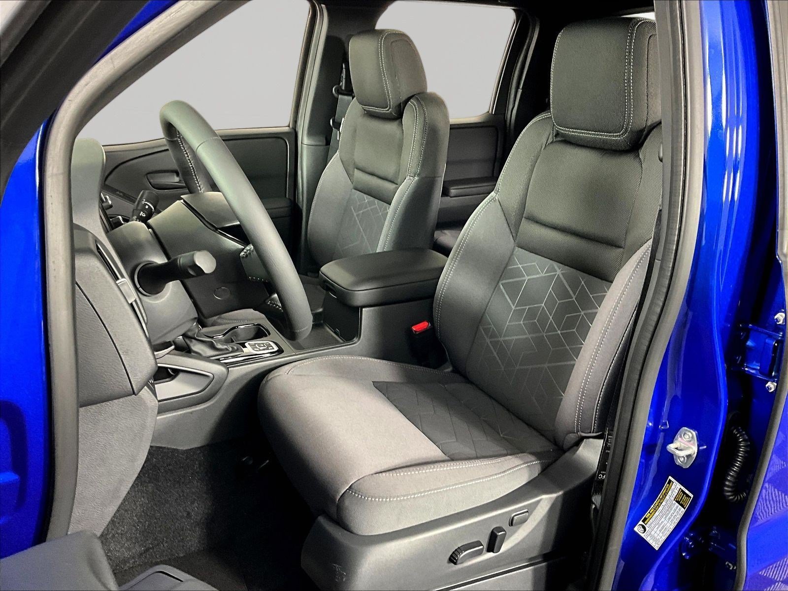 New 2027 Nissan Frontier SV w/ SV Convenience Package AWD/4WD image 16