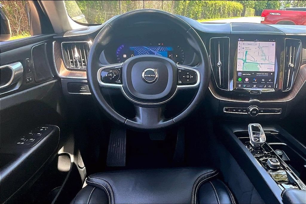 Used 2023 Volvo XC60 B5 Ultimate w/ Climate Package FWD image 7