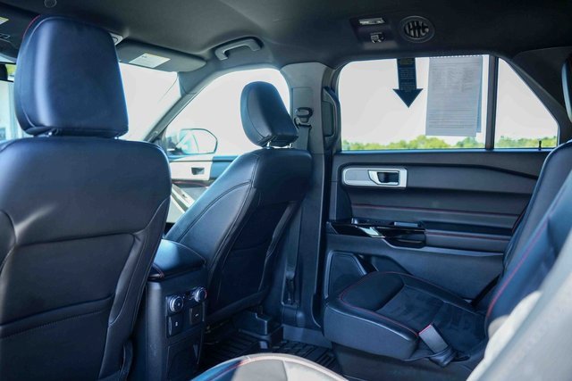 Used 2022 Ford Explorer ST-Line image 26