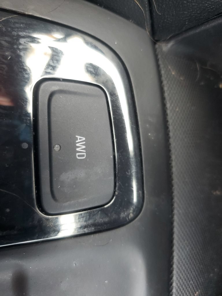 Used 2023 Chevrolet Equinox RS w/ RS Leather Package AWD/4WD image 28