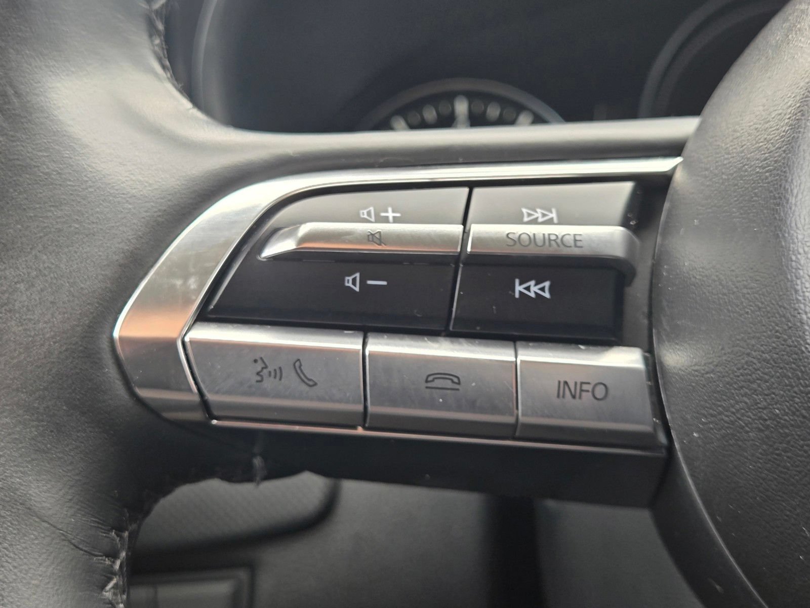 Used 2025 MAZDA CX-50 AWD 2.5 S w/ Preferred Package image 27