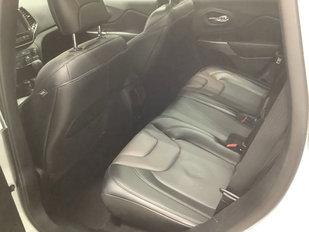 Used 2021 Jeep Cherokee Limited image 22