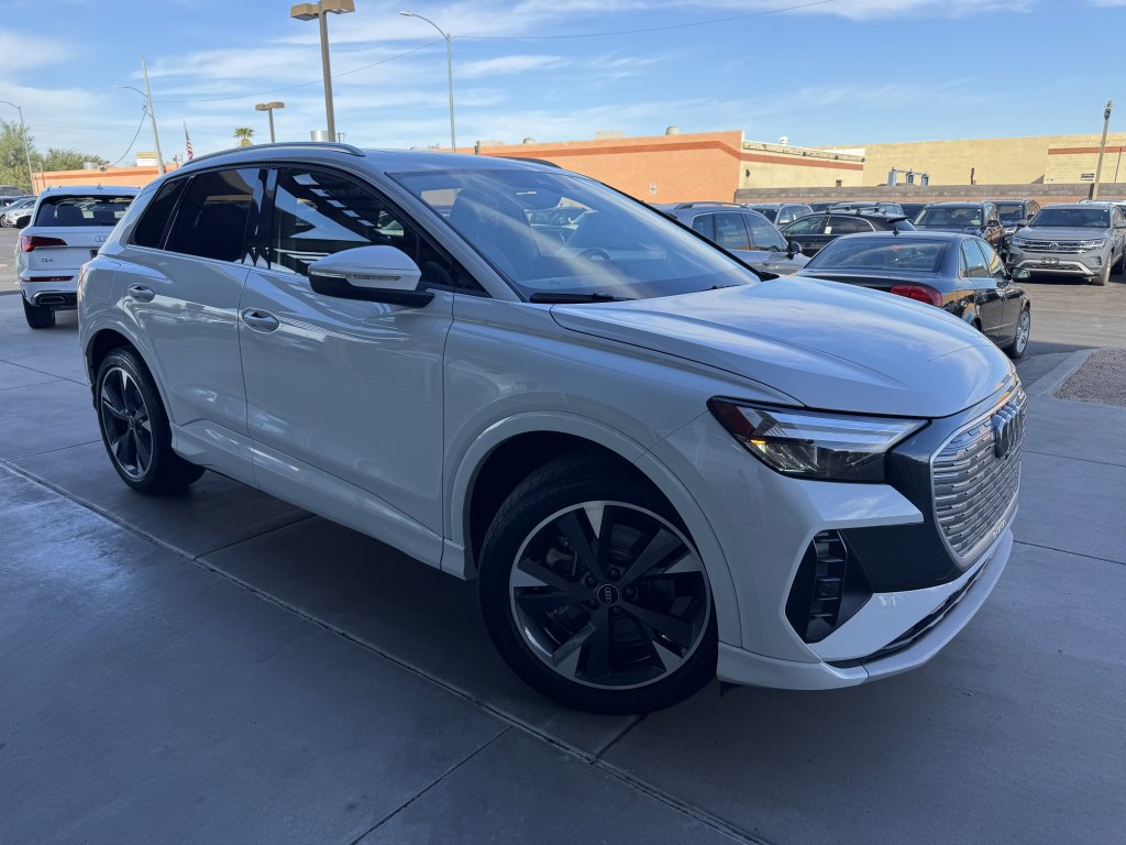 Used 2022 Audi Q4 e-tron Premium Plus w/ Premium Plus AWD/4WD image 6