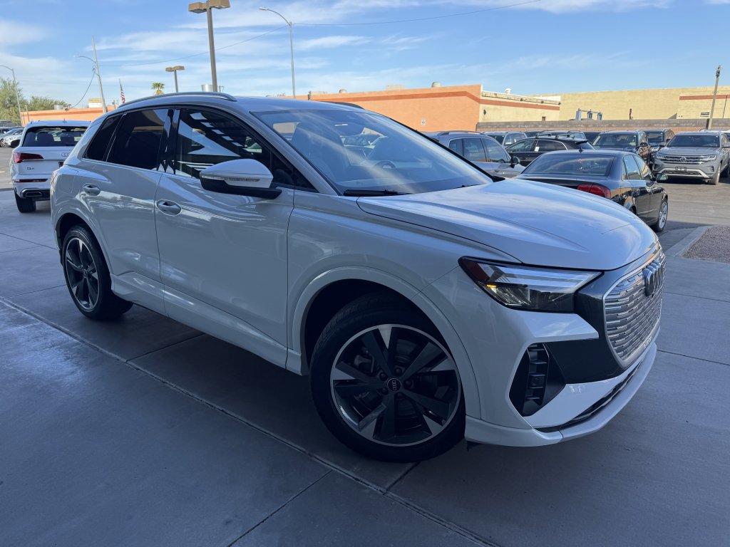 Used 2022 Audi Q4 e-tron Premium Plus w/ Premium Plus image 6