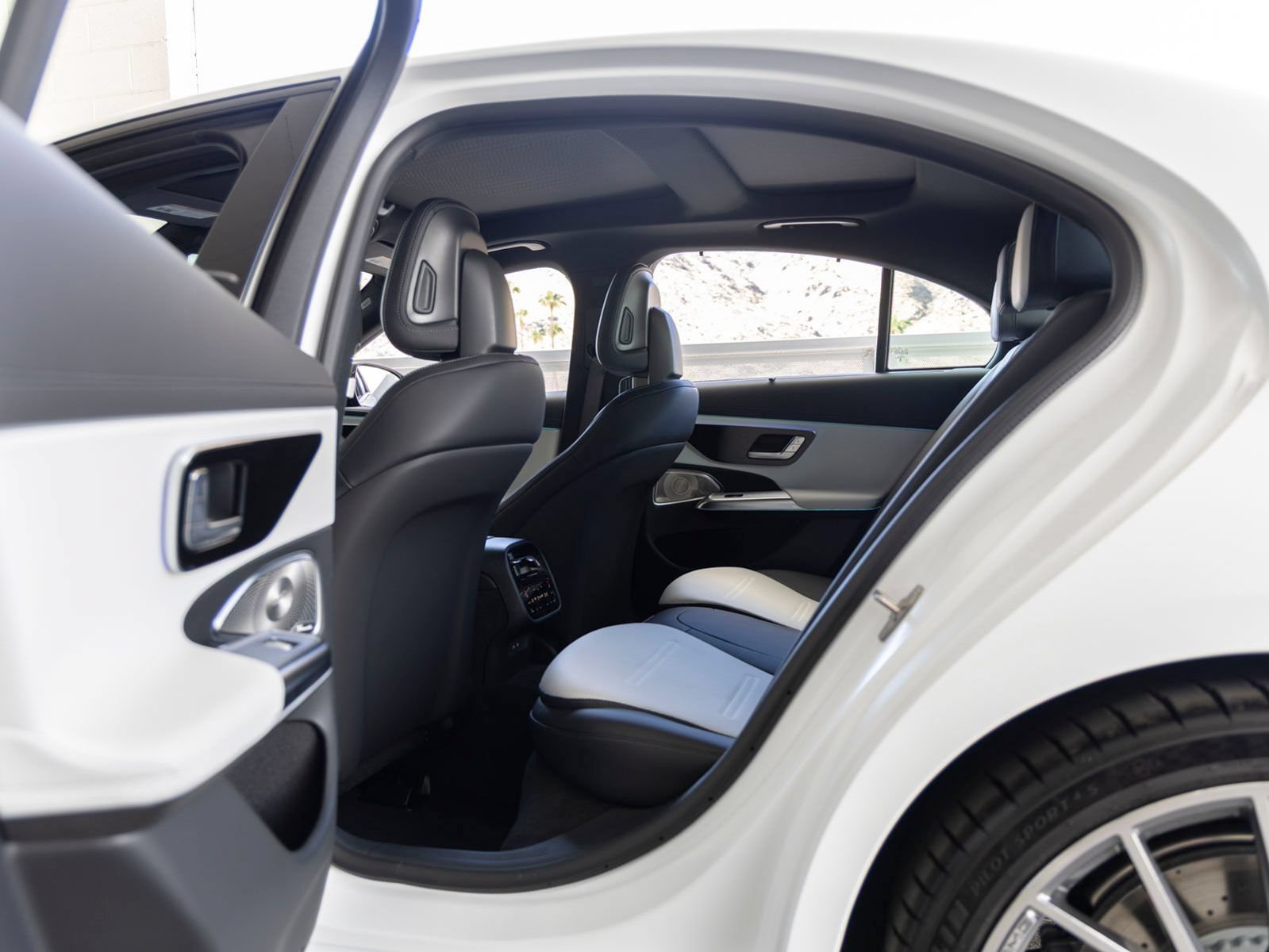 New 2027 Mercedes-Benz E 53 AMG e 4MATIC Sedan image 22
