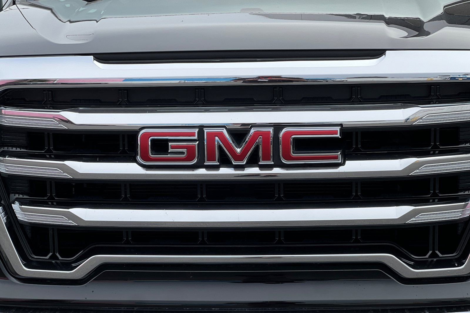 Used 2022 GMC Sierra 1500 SLE image 38